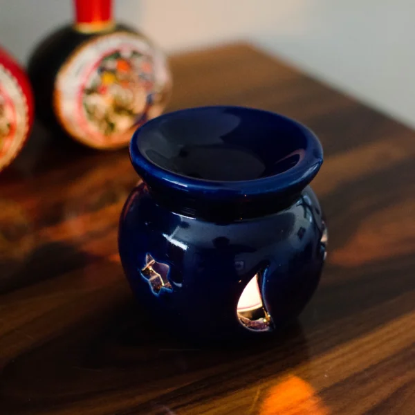 Tea Light Candles With Oil Diffuser With 10 ml Aroma Oil (Set Of 2) Purple Gift Set - Image 3